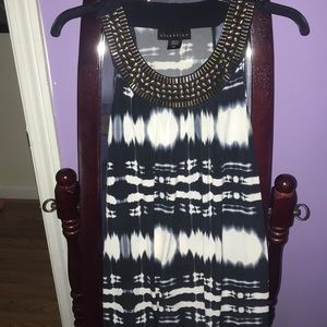 Black and white patterned top